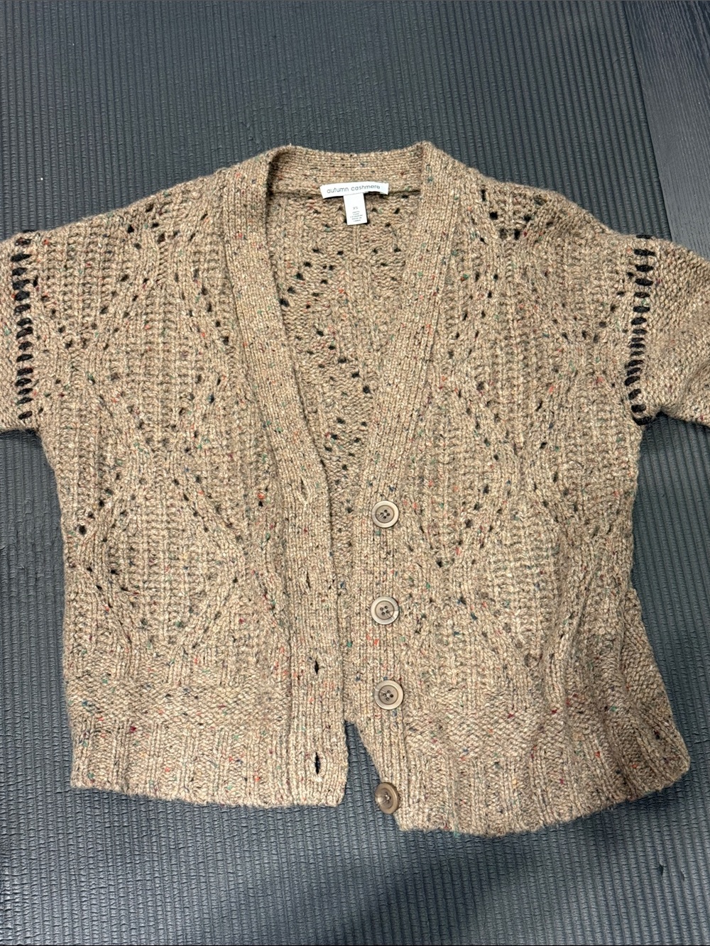 Autumn Cashmere Short-Sleeve Speckled Knit Cardigan in Beige